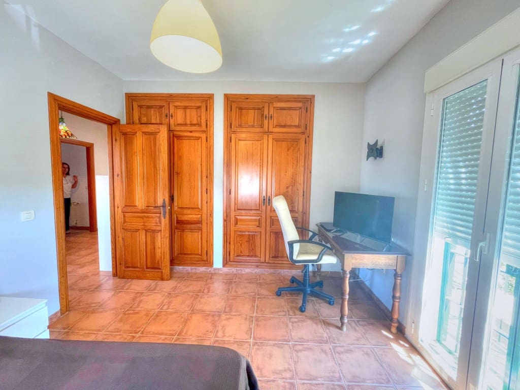 4 soveværelse Semi-Rækkehus til salg i Chilches med swimmingpool garage - € 690.000 (Ref: 9002866)