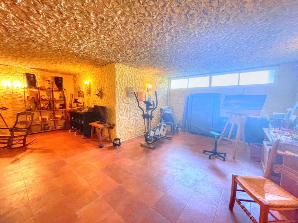 4 soveværelse Semi-Rækkehus til salg i Chilches med swimmingpool garage - € 690.000 (Ref: 9002866)