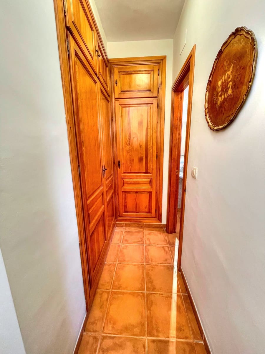 4 soveværelse Semi-Rækkehus til salg i Chilches med swimmingpool garage - € 690.000 (Ref: 9002866)