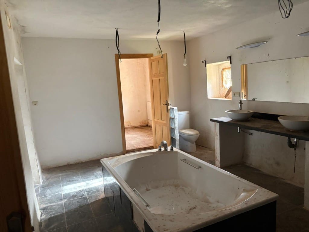 5 sypialnia Finka/Dom wiejski na sprzedaż w Casabermeja - 150 000 € (Ref: 9017370)