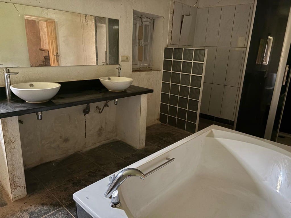 5 sypialnia Finka/Dom wiejski na sprzedaż w Casabermeja - 150 000 € (Ref: 9017370)