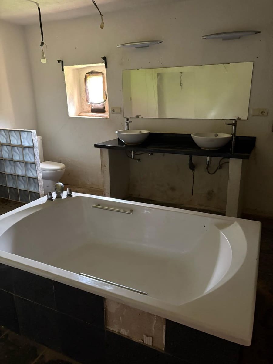 5 sypialnia Finka/Dom wiejski na sprzedaż w Casabermeja - 150 000 € (Ref: 9017370)