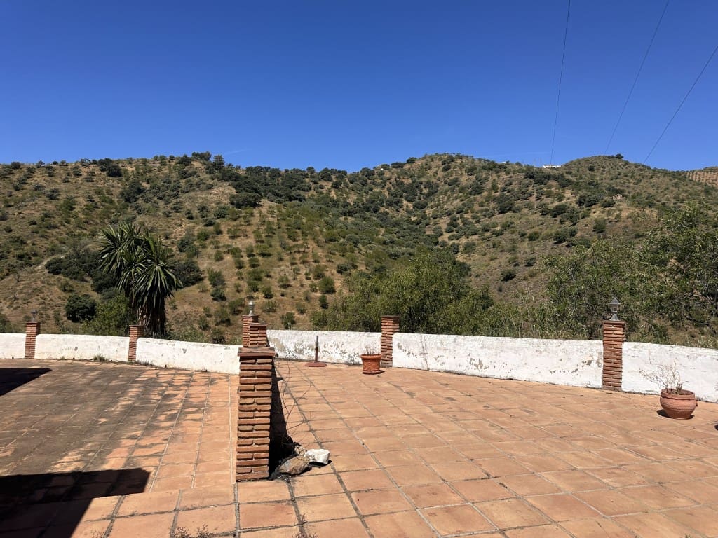 4 soverom Finca/Herregård til salgs i Colmenar med svømmebasseng - € 299 000 (Ref: 9048542)