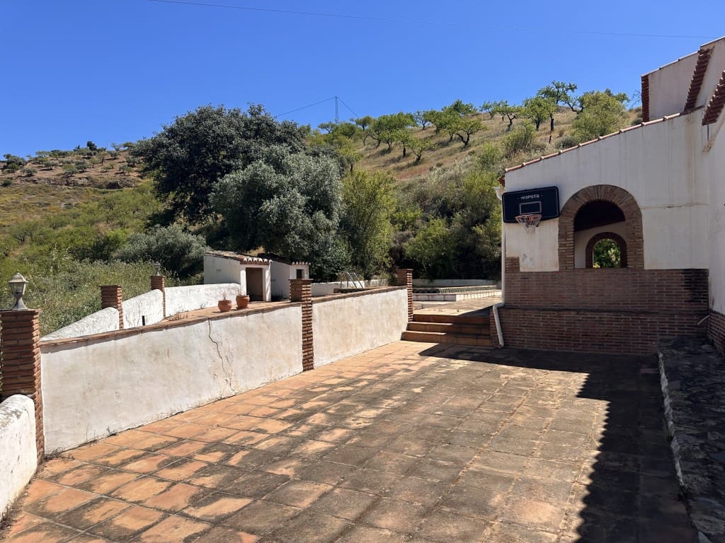 4 soverom Finca/Herregård til salgs i Colmenar med svømmebasseng - € 299 000 (Ref: 9048542)