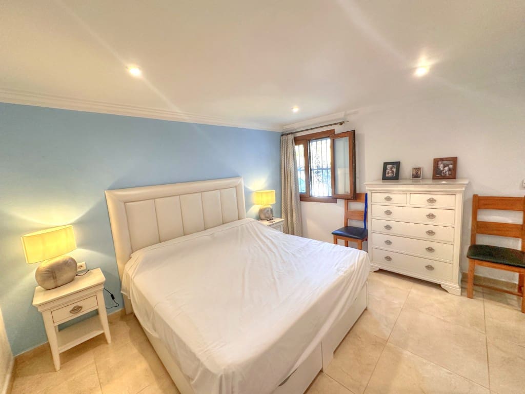 5 soveværelse Villa til salg i Iznate med swimmingpool - € 545.000 (Ref: 9084970)