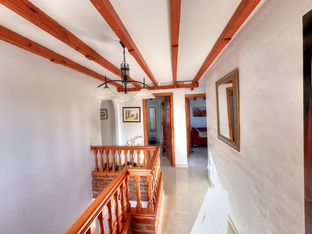 5 soveværelse Villa til salg i Iznate med swimmingpool - € 545.000 (Ref: 9084970)