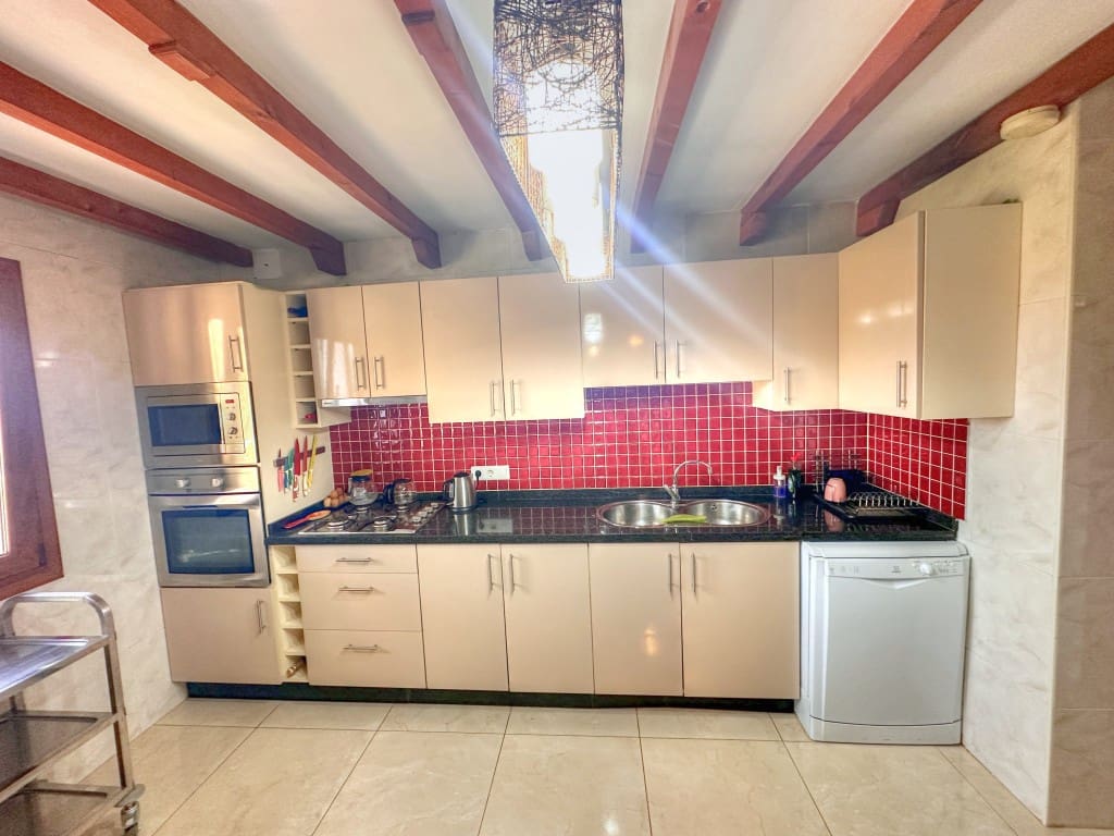 5 soveværelse Villa til salg i Iznate med swimmingpool - € 545.000 (Ref: 9084970)