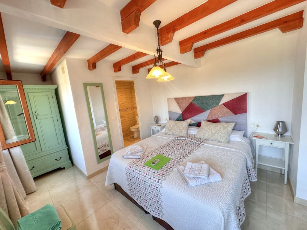 5 soveværelse Villa til salg i Iznate med swimmingpool - € 545.000 (Ref: 9084970)