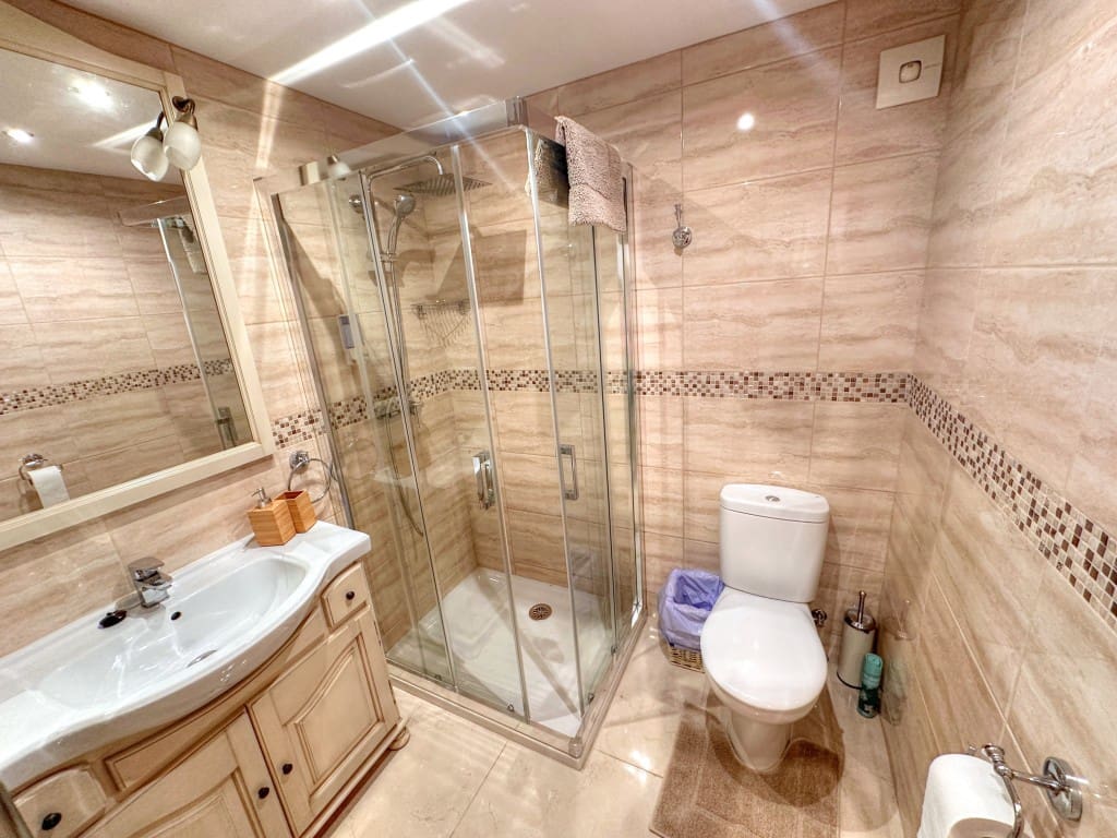 5 soveværelse Villa til salg i Iznate med swimmingpool - € 545.000 (Ref: 9084970)