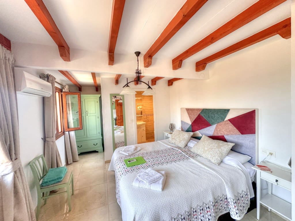 5 soveværelse Villa til salg i Iznate med swimmingpool - € 545.000 (Ref: 9084970)