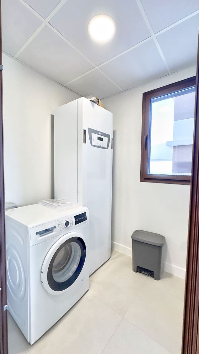 2 slaapkamer Flat te koop in Rincon de la Victoria met zwembad garage - € 680.000 (Ref: 9110088)