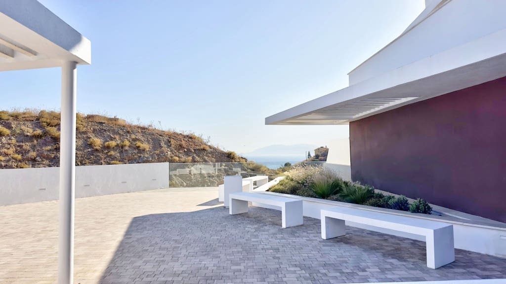 2 slaapkamer Flat te koop in Rincon de la Victoria met zwembad garage - € 680.000 (Ref: 9110088)