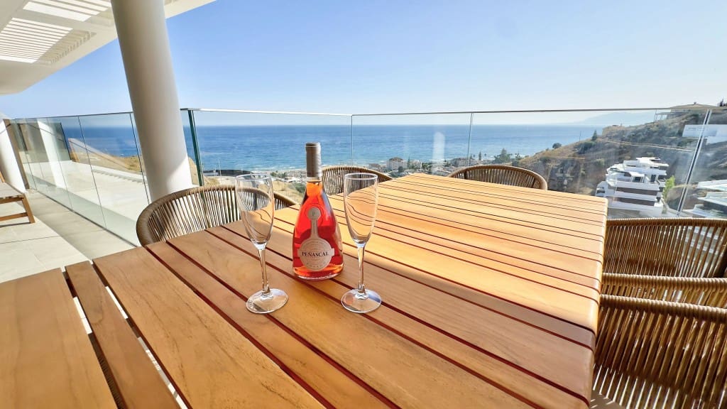 2 slaapkamer Flat te koop in Rincon de la Victoria met zwembad garage - € 680.000 (Ref: 9110088)