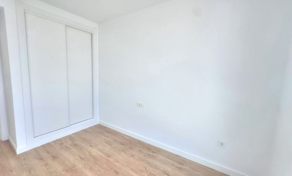 2 soveværelse Byhus til salg i Torrox-Costa med swimmingpool garage - € 347.000 (Ref: 9111892)