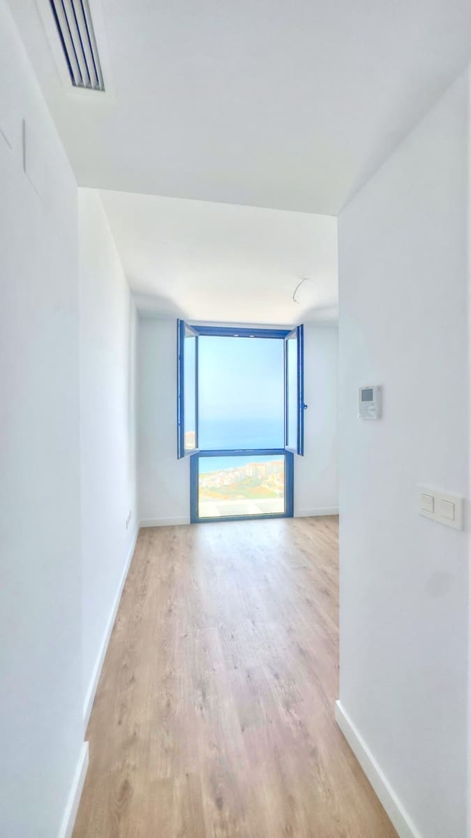 2 soveværelse Byhus til salg i Torrox-Costa med swimmingpool garage - € 347.000 (Ref: 9111892)