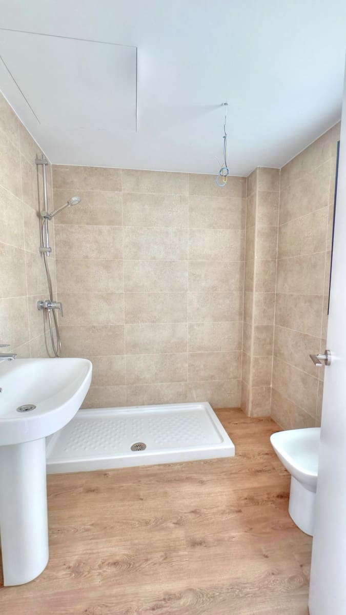 2 soveværelse Byhus til salg i Torrox-Costa med swimmingpool garage - € 347.000 (Ref: 9111892)