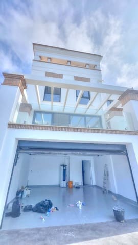 2 soveværelse Byhus til salg i Torrox-Costa, Torrox med swimmingpool garage - € 347.000 (Ref: 9111892)