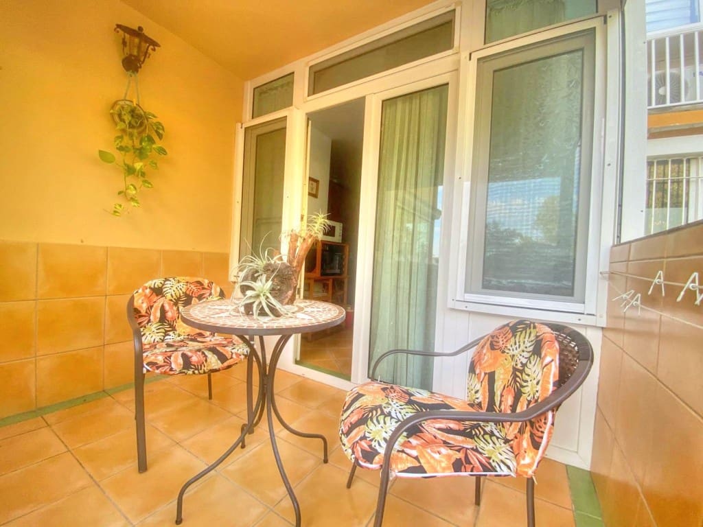 1 soveværelse Lejlighed til leje i Benajarafe med swimmingpool - € 650 (Ref: 9148965)