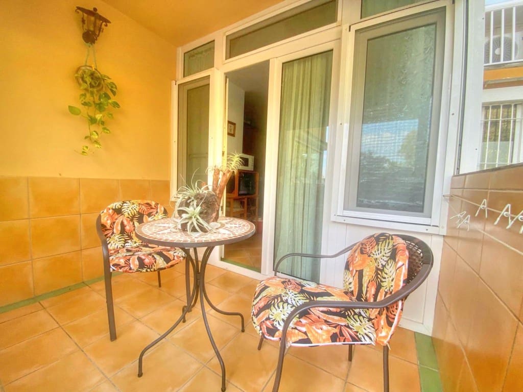 1 soveværelse Lejlighed til leje i Benajarafe med swimmingpool - € 650 (Ref: 9148965)