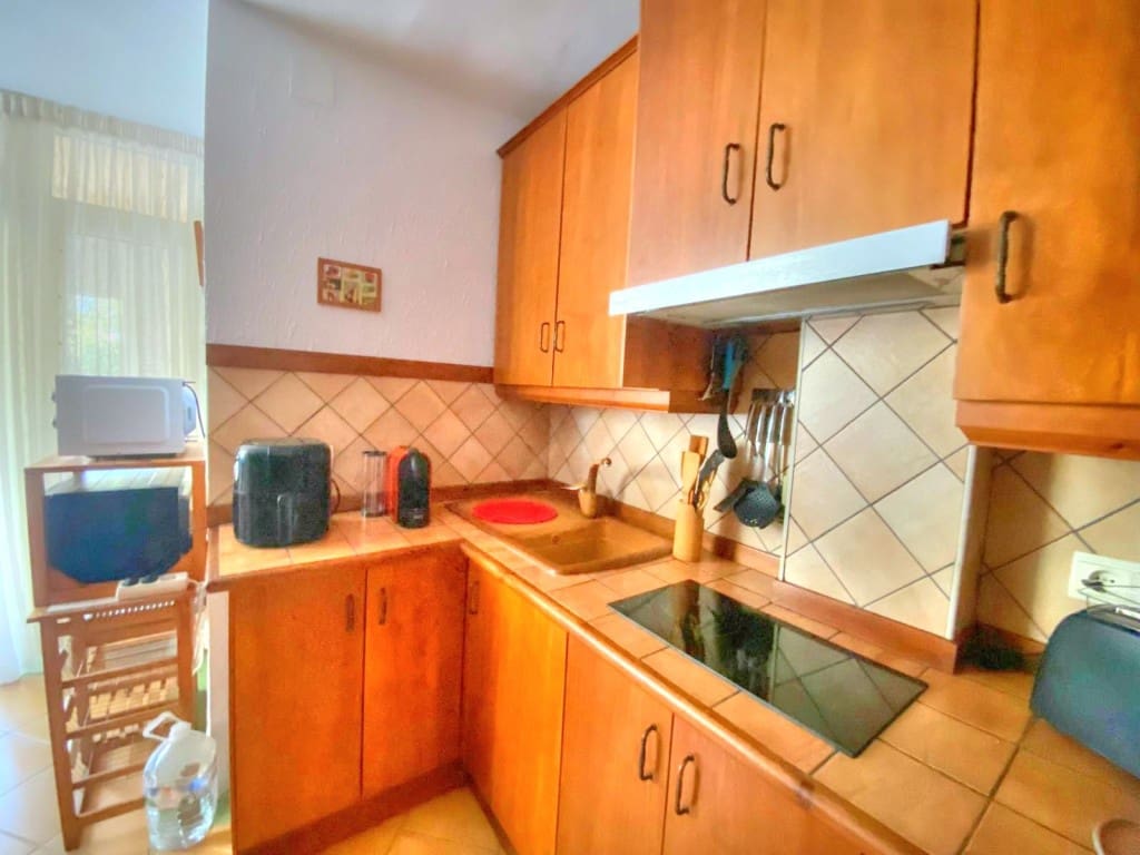 1 soveværelse Lejlighed til leje i Benajarafe med swimmingpool - € 650 (Ref: 9148965)