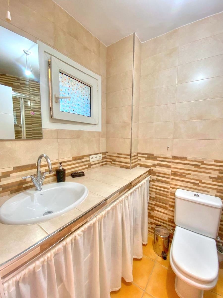 1 soveværelse Lejlighed til leje i Benajarafe med swimmingpool - € 650 (Ref: 9148965)