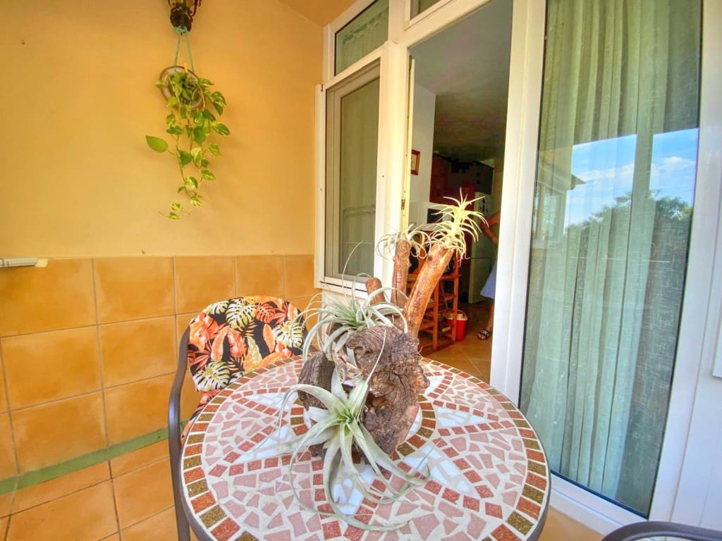 1 soveværelse Lejlighed til leje i Benajarafe med swimmingpool - € 650 (Ref: 9148965)