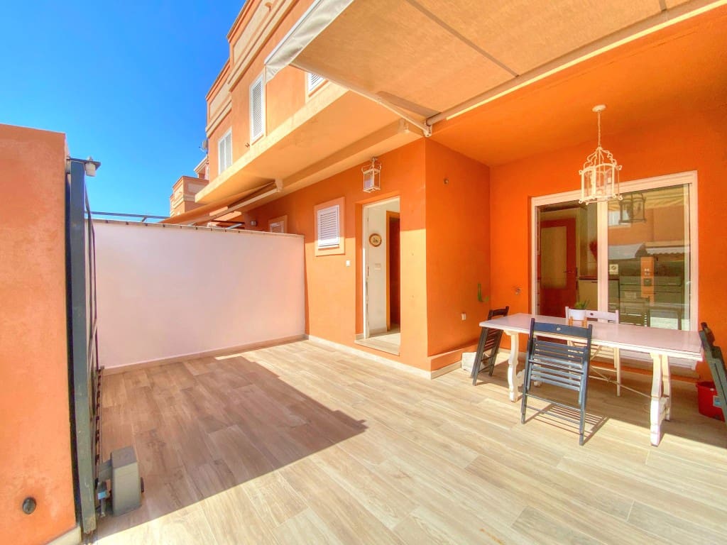 3 soveværelse Byhus til leje i Benajarafe med swimmingpool - € 1.400 (Ref: 9160826)