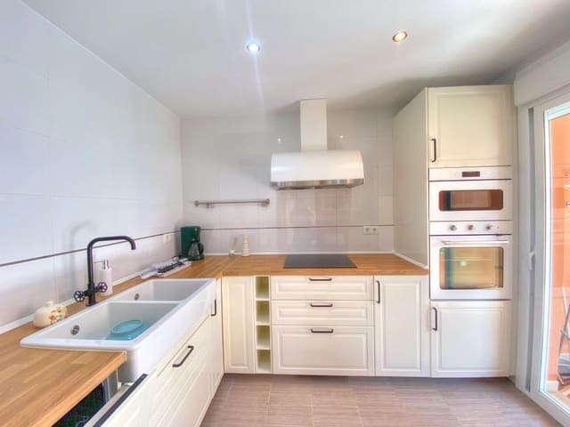 3 sypialnia Dom do wynajęcia w Benajarafe, Vélez-Málaga z basenem - 1 400 € (Ref: 9160826)