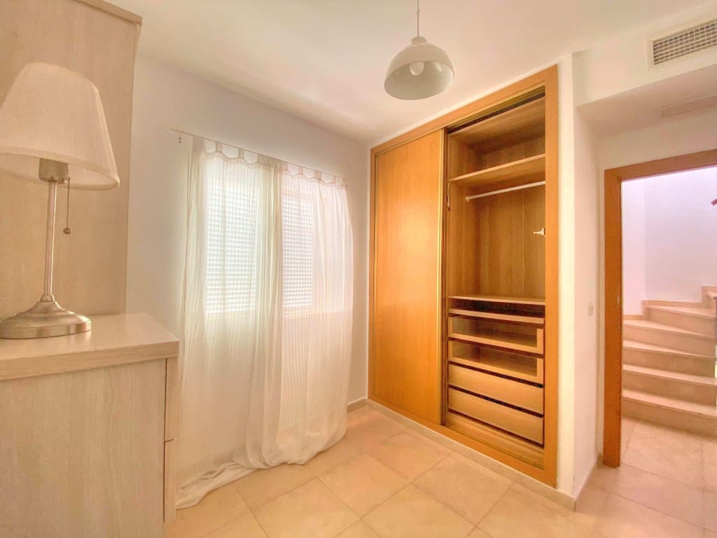 3 soveværelse Byhus til leje i Benajarafe med swimmingpool - € 1.400 (Ref: 9160826)