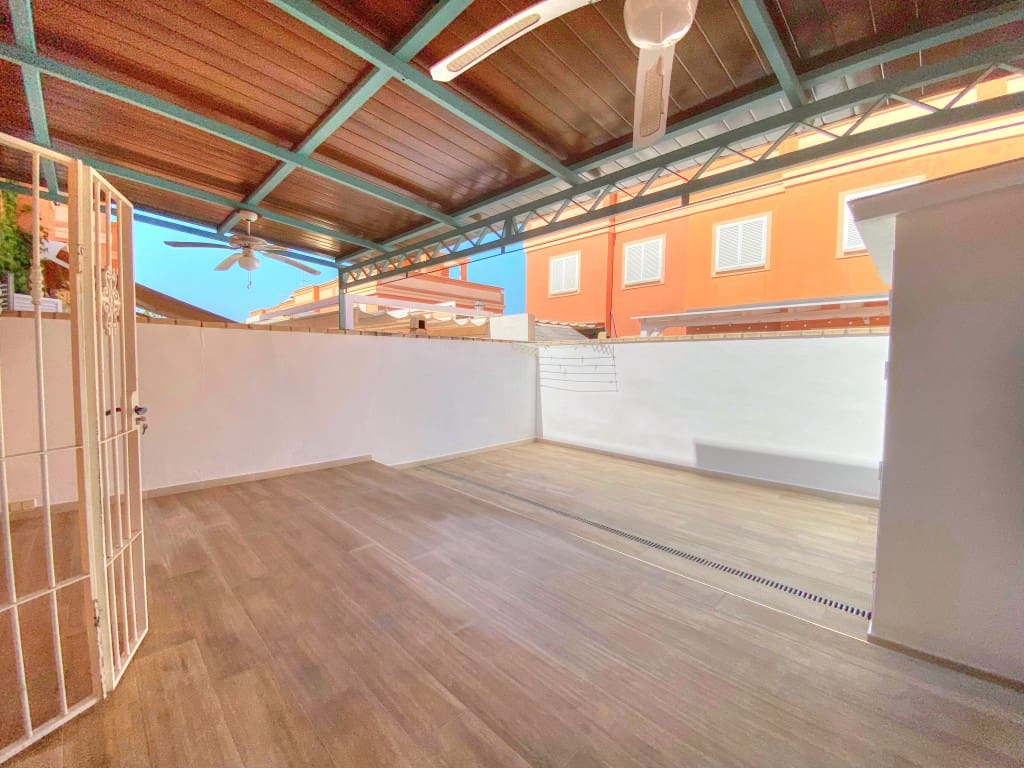 3 soveværelse Byhus til leje i Benajarafe med swimmingpool - € 1.400 (Ref: 9160826)