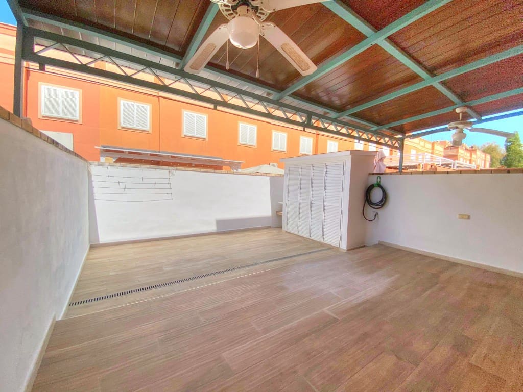 3 soveværelse Byhus til leje i Benajarafe med swimmingpool - € 1.400 (Ref: 9160826)