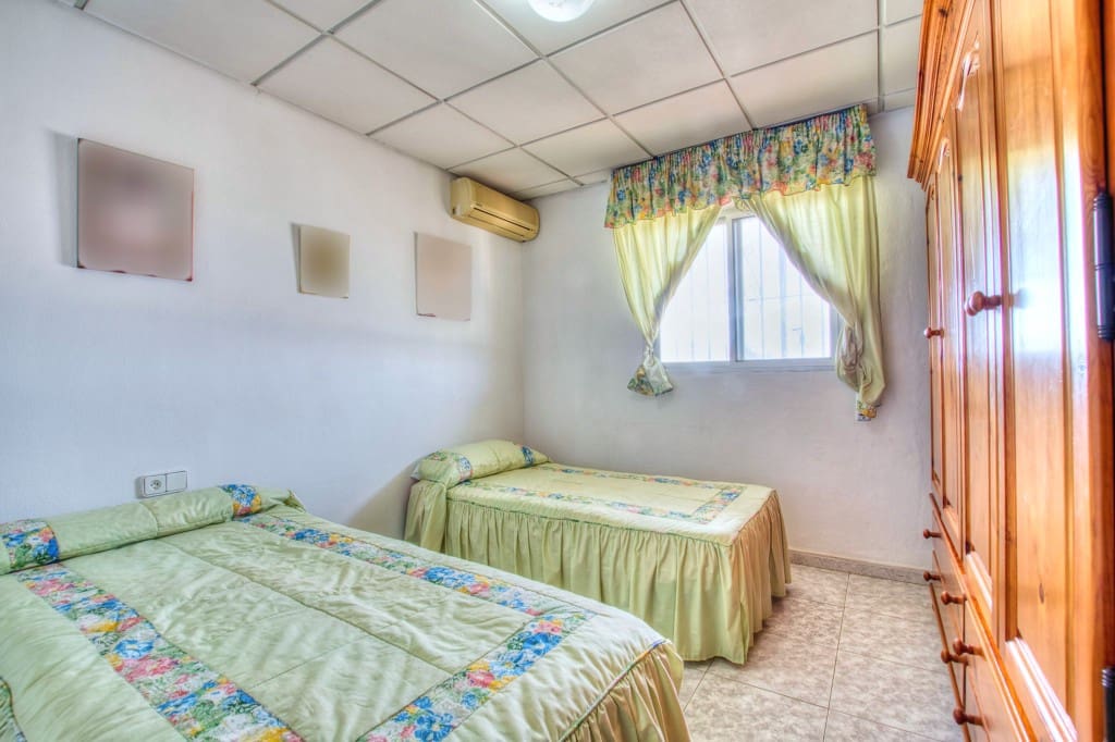 4 sypialnia Finka/Dom wiejski na sprzedaż w Velez-Malaga z basenem - 1 180 000 € (Ref: 9164767)