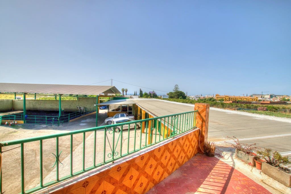 4 sypialnia Finka/Dom wiejski na sprzedaż w Velez-Malaga z basenem - 1 180 000 € (Ref: 9164767)