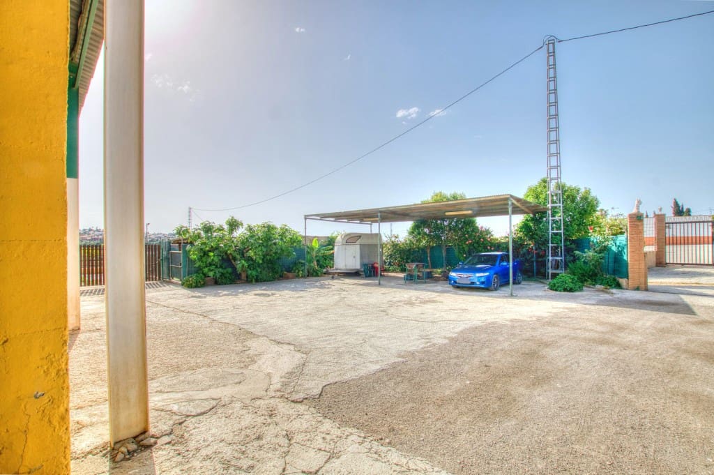 4 sypialnia Finka/Dom wiejski na sprzedaż w Velez-Malaga z basenem - 1 180 000 € (Ref: 9164767)