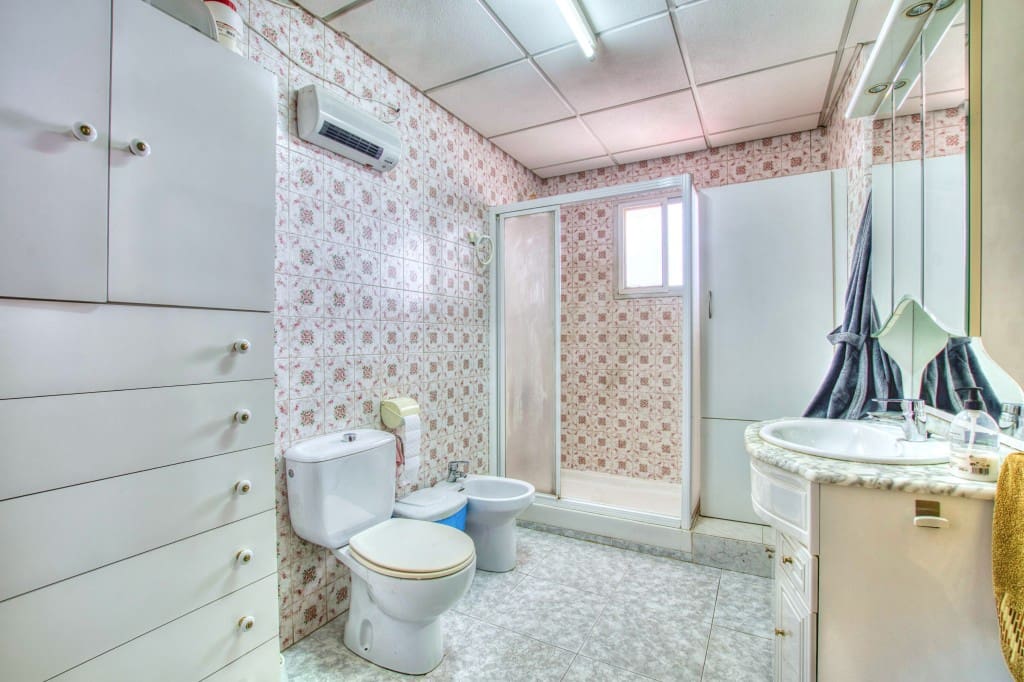 4 sypialnia Finka/Dom wiejski na sprzedaż w Velez-Malaga z basenem - 1 180 000 € (Ref: 9164767)