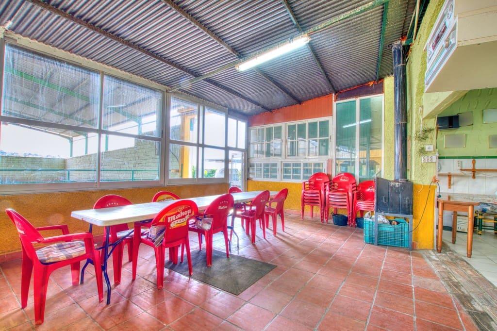 4 sypialnia Finka/Dom wiejski na sprzedaż w Velez-Malaga z basenem - 1 180 000 € (Ref: 9164767)