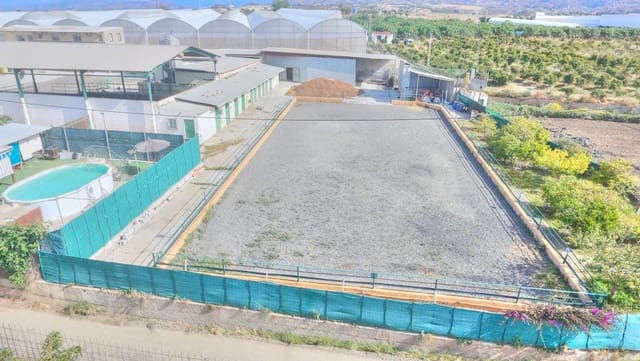 4 makuuhuone Maalaistalo myytävänä paikassa Vélez-Málaga mukana uima-altaan - 1 180 000 € (Ref: 9164767)