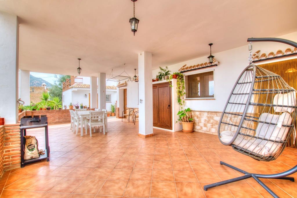 3 soveværelse Finca/Landehus til salg i Mondron med swimmingpool - € 380.000 (Ref: 9176230)