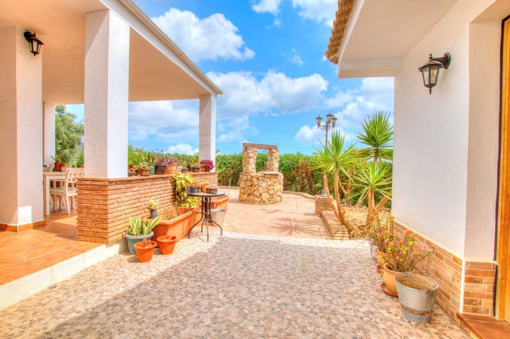 3 soveværelse Finca/Landehus til salg i Mondron med swimmingpool - € 380.000 (Ref: 9176230)