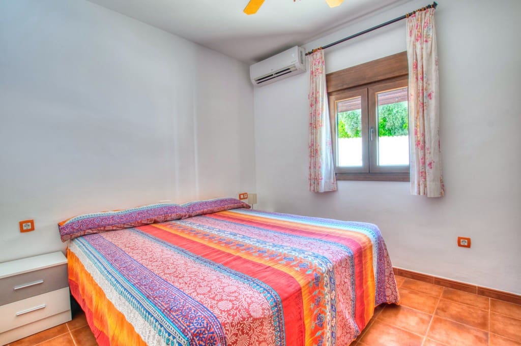 3 soveværelse Finca/Landehus til salg i Mondron med swimmingpool - € 380.000 (Ref: 9176230)