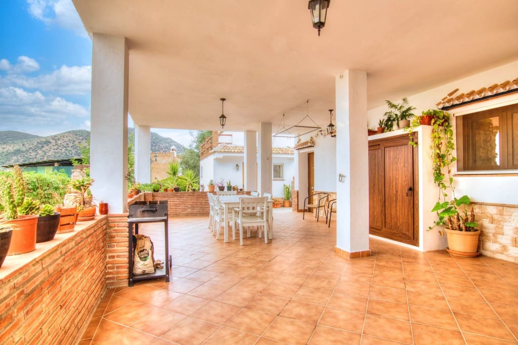 3 soveværelse Finca/Landehus til salg i Mondron med swimmingpool - € 380.000 (Ref: 9176230)