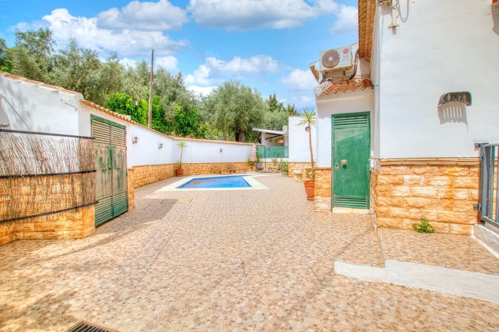 3 soveværelse Finca/Landehus til salg i Mondron med swimmingpool - € 380.000 (Ref: 9176230)