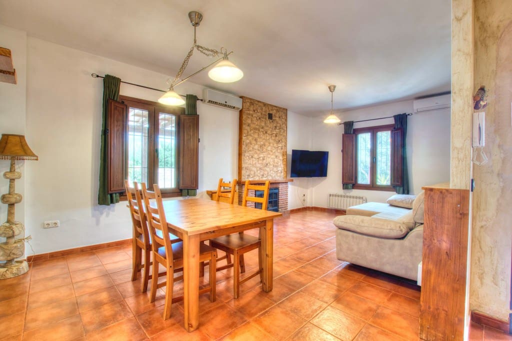 3 soveværelse Finca/Landehus til salg i Mondron med swimmingpool - € 380.000 (Ref: 9176230)