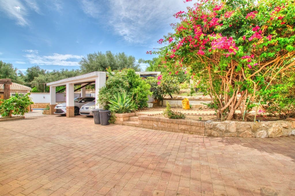 3 soveværelse Finca/Landehus til salg i Mondron med swimmingpool - € 380.000 (Ref: 9176230)