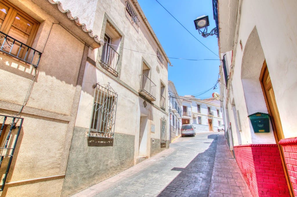 4 sypialnia Dom na sprzedaż w Periana z garażem - 78 900 € (Ref: 9186695)