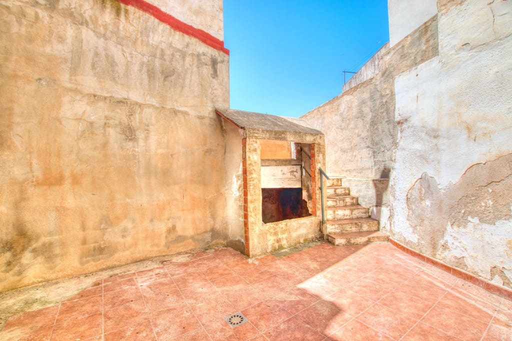 4 sypialnia Dom na sprzedaż w Periana z garażem - 78 900 € (Ref: 9186695)