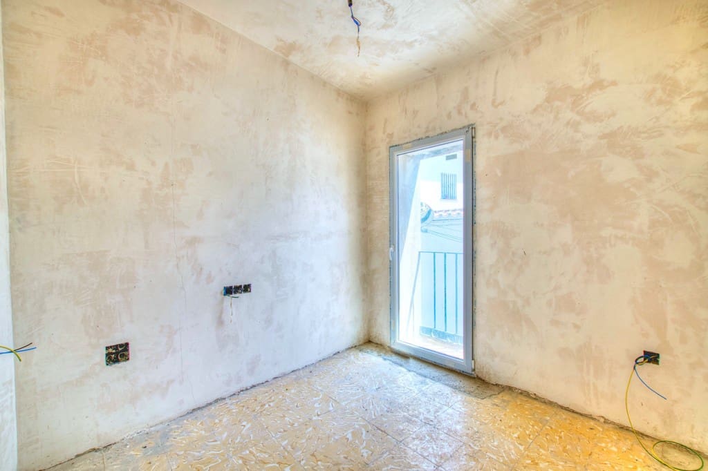 4 sypialnia Dom na sprzedaż w Periana z garażem - 78 900 € (Ref: 9186695)