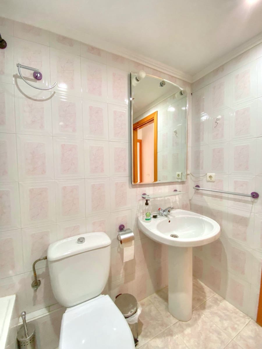 3 soveværelse Byhus til leje i Chilches med swimmingpool - € 1.100 (Ref: 9188125)