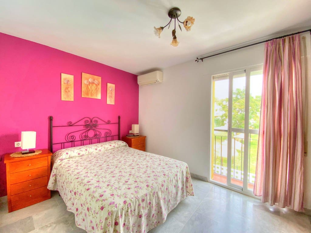 3 soveværelse Byhus til leje i Chilches med swimmingpool - € 1.100 (Ref: 9188125)