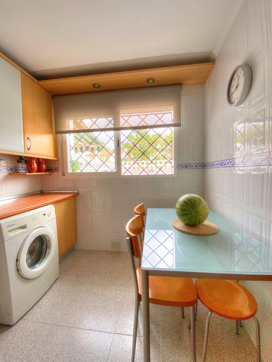 3 soveværelse Byhus til leje i Chilches med swimmingpool - € 1.100 (Ref: 9188125)